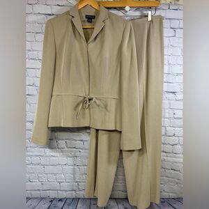 AnnTaylor 2 Piece Classic Minimalist Business Casual Tan Suit Blazer 6 Pants 10P